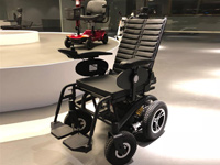 夏天电动轮椅代步车电池注意事项